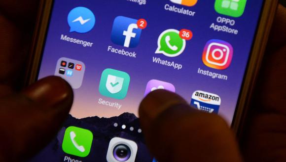 Facebook, Instagram y Whatsapp cayeron por 6 horas en todo el mundo. Causando varios problemas que los ha dejado en una crisis reputacional. (Foto: Arun Sankar / AFP)