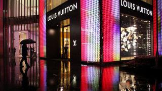 Grupo dueño de Louis Vuitton adopta la inteligencia artificial de Google para impulsar ventas