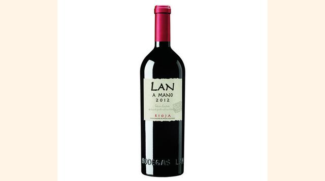 LAN A Mano 2012, uno de los grandes vinos de finca de la riojana Bodega LAN, es una apuesta segura para acompañar las grandes ocasiones de estas fiestas. Atrevido y contundente transmite el espíritu de los mejores y más auténticos vinos riojanos de la act