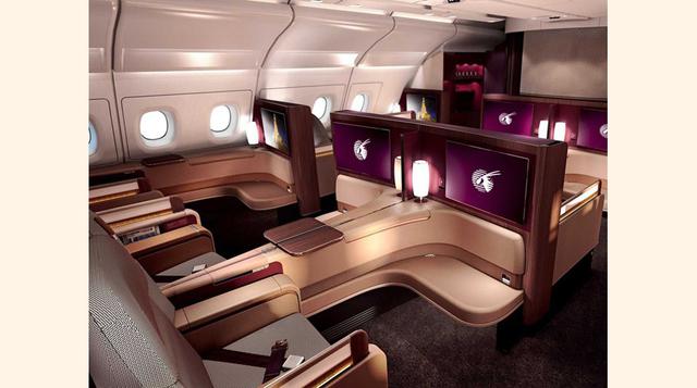 Por otro lado, la aerolínea Emirates brinda la posibilidad de bañarse a 40,000 pies de altura gracias a duchas spa instaladas en algunos de sus A380, incluyendo artículos de tocador exclusivos. Asimismo, hay algunas salas VIP en las que degustar licores, 