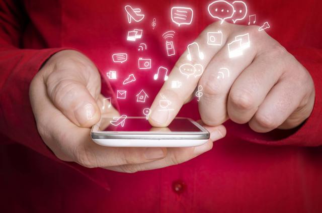 FOTO 3 | La tercera solución es el apartado mobile, con 64%. (Foto: Istock)