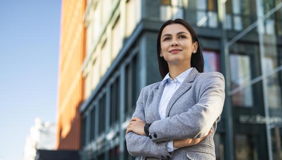 Cada vez más mujeres se preparan para ocupar puestos en el directorio de las empresas.