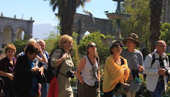 Debido a la menor llegada de turistas extranjeros al país, las divisas generadas por el turismo receptivo en el periodo de enero a junio han caído en 87.3%, según ComexPerú. (Foto: GEC)