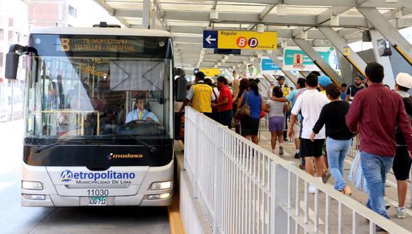 Servicio del Metropolitano tiene 12 años sin renovar sus buses. Foto: Andina