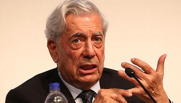 Vargas Llosa afirmó que Venezuela, Nicaragua y Cuba son la "mancha más oscura" en la región y agregó que aunque "el pueblo cubano desgraciadamente sufre hace 60 años una dictadura terrible", las "raíces" en favor de la libertad no se han perdido.