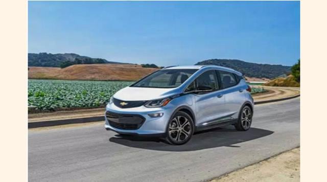 El auto eléctrico de Chevrolet Boltev. Con un precio que supera los US$ 40,000, únicamente es alcanzado por un Tesla Model S, pero su potencia lo compensa, este coche tiene la capacidad de conseguir más de 320 kilómetros con una sola carga. La compañía ti