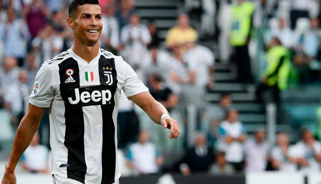 FOTO 9 | Juventus es vestido por Adidas.