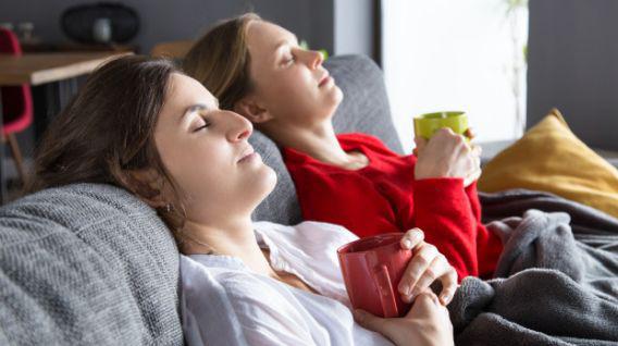 En español se puede sustituir la palabra nesting por las expresiones “plan casero” o “quedarse en casa”. (Foto: Freepik)