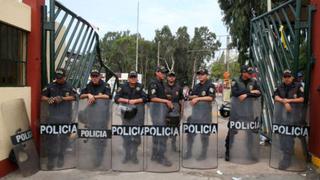 PNP recupera control de UNMSM luego que estudiantes agredieran a fiscal