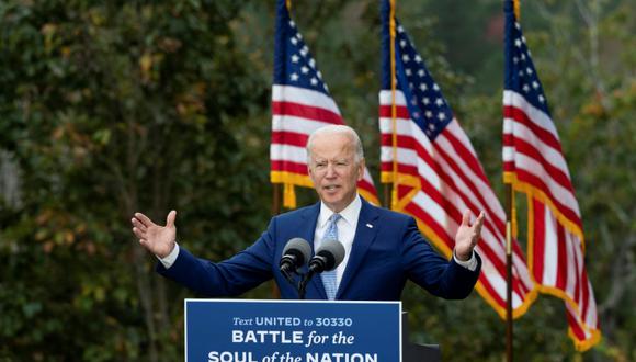 A los 77 años, Biden lidera las encuestas unos días antes de las elecciones del 3 de noviembre y está a un par de pasos de convertirse en la persona más vieja en asumir la presidencia de Estados Unidos. (Foto: AFP)
