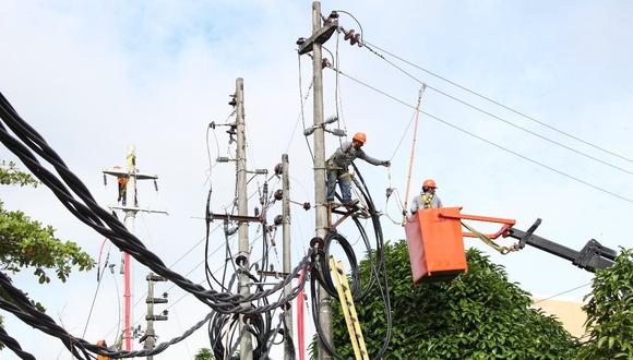 La compañía está trabajando en ampliaciones eléctricas para atender la futura demanda de empresas de las cuatro regiones en las que opera. (Foto: Electro Oriente)