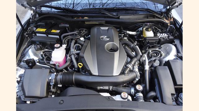 ¿Y no es eso lo que un auto de lujo debería hacer: hacerlo sentir especial? Si no, bien podría usted manejar un Ford. Cumplirá con la tarea sin el plus de precio. (Foto: Bloomberg)