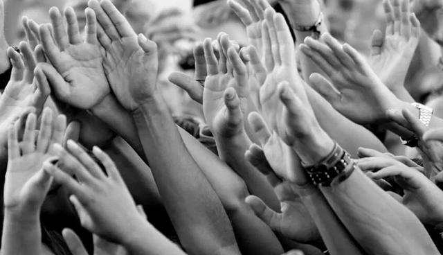 FOTO 6 | 6. "Hay como una receta que tiene por efecto una democracia secuestrada, amputada, anulada". Lacalle. Esa pócima consiste, entre otras cosas, en recortar "la independencia del poder judicial", hablar del "ellos y nosotros" para crear la "división entre buenos y malos" o denunciar que la Constitución "no sirve" y que por ello la van a adecuar a la nueva realidad.