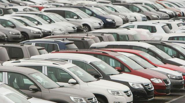 Jueves. El Poder Ejecutivo promulgó la ley que facilitará "compra de autos nuevos":http://gestion.pe/economia/promulgan-ley-que-facilitara-compra-autos-nuevos-dando-como-parte-pago-auto-usado-2179523 dando en parte de pago un auto usado. La ley 