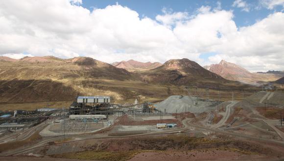 16 de diciembre del 2013. Hace 10 años. Toromocho se inicia con menos producción. Procesamiento del mineral será menor debido a un retraso en la disponibilidad del suministro eléctrico al yacimiento de cobre.