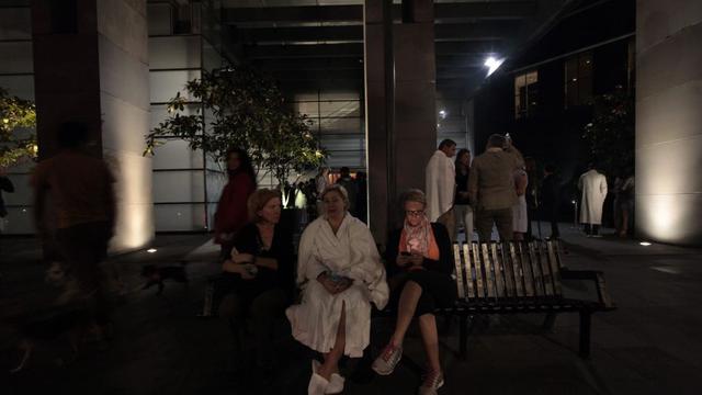 Foto 2 | Un terremoto de magnitud 8.2 grados,  golpeó el sur de México el jueves por la noche y se sintió tan lejos como la ciudad de México, dijo el Servicio Geológico de Estados Unidos, emitiendo una alerta de tsunami. Golpeó la costa 120 kilómetros (75