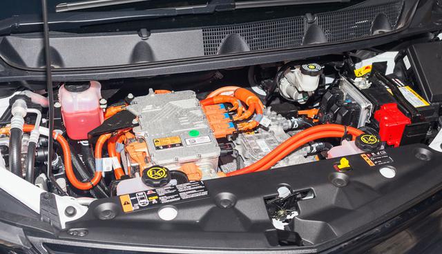 FOTO 2 | Los editores de WardsAuto elogiaron la unidad de transmisión de Bolt por su alcance de 238 millas, entrega de potencia por par y emocionante aceleración. (Foto: Hollis Johnson)