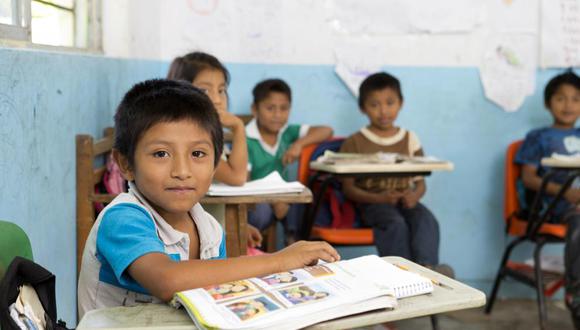 Unicef señala que un 80 % de niños de diez años no son capaces de leer y escribir con soltura, y tienen problemas para entender textos más complejos. Foto: Unicef
