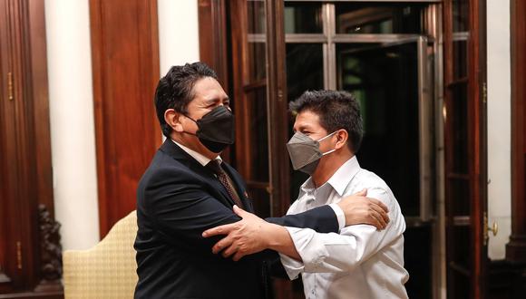 Vladimir Cerrón y Pedro Castillo se reunieron con congresistas de Perú Libre en Palacio de Gobierno. (foto: Presidencia)