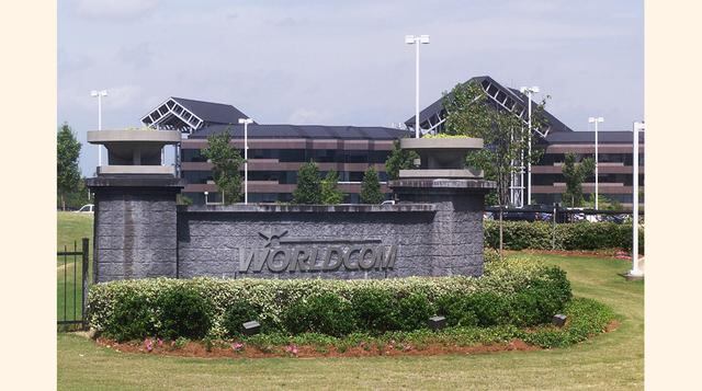 Worldcom. La telefónica es la segunda más importante de su tipo en EE.UU. Falsificó cuentas de utilidades por un total de US$ 3,850 millones de dólares. Cuando se supo la noticia sus acciones bajaron bruscamente en más de 94%. (Foto: Getty)