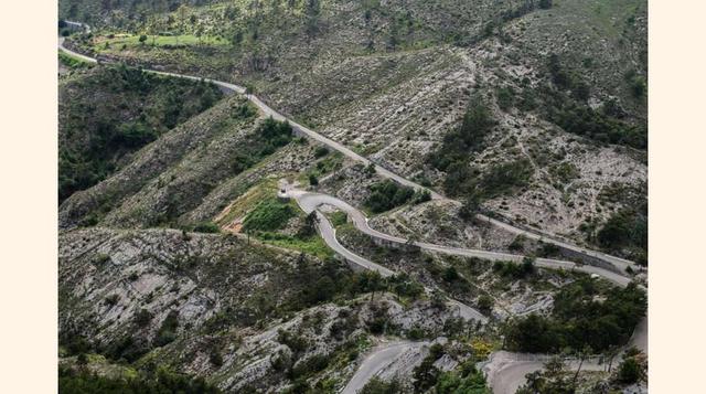 FOTO 9 | Por la mediática y fotogénica carretera de montaña del Col de Turini, en el departamento francés de los Alpes Marítimos, discurre uno de los tramos más conocidos del Rally de Montecarlo: 32 kilómetros que serpentean a más de 1.600 metros de altur