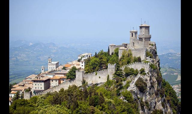 Foto 5 | SAN MARINO. San Marino es un estado soberano con mucha historia. No recibe a muchos visitantes, pero ofrece un paisaje increíble. Puede ser el lugar ideal para huir del estrés del día a día y relajarse.