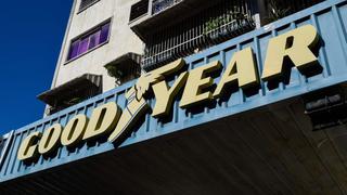 Gobierno chavista dice que reactivará planta que Goodyear cerró en Venezuela