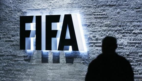 La FIFA busca reformar el mercado de fichajes. (Foto: AP)