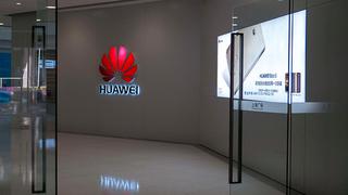 Espías chinos acusados de usar a Huawei en ciberataque