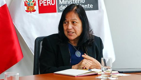 Ministra del Ambiente, Alvina Ruíz, aconseja a ciudadanos a reutilizar el agua ante corte masivo. Foto: Gob.pe
