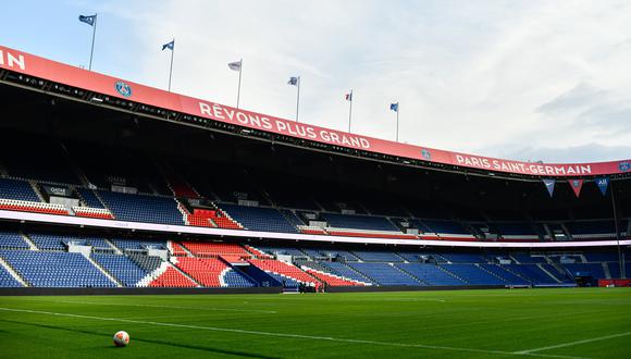 El Parque de los Príncipes es un estadio de fútbol y de rugby situado al oeste de la ciudad de París, en Francia, específicamente en el distrito XVI, en la periferia parisina. Cuenta con una capacidad de 47,929 espectadores. 
(Foto: Shutterstock)
