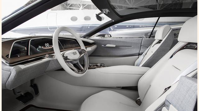 El cuadro de instrumentos y la consola central han sido sustituidos por un par de pantalla táctiles curvadas OLED desarrolladas por Samsung. (Foto: Megaricos)