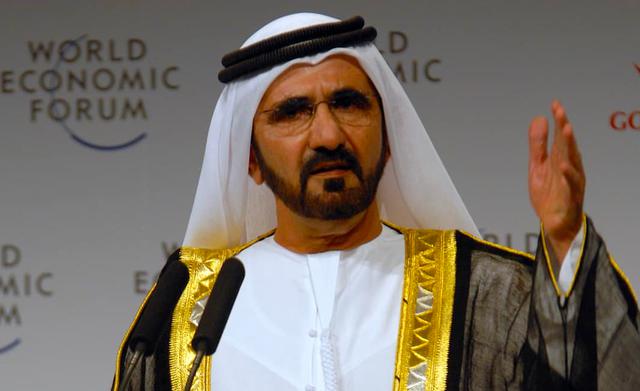 FOTO 5 | 5. El emir de Dubai: Mohamed bin Rashid Al Maktum
Patrimonio neto: $14 mil millones (€12,6 mil millones). Su majestad, el jeque Rashid Al Maktoum es el actual Emir y primer ministro de Dubai, y vicepresidente de los Emiratos Árabes Unidos (EAU), cargo que empezó en enero del 2006.

Maktoum bin Rashid Al Maktoum ha impulsado la transformación de Dubái, que se ha convertido en una importante ciudad global,​ y gracias a sus esfuerzos ha conseguido posicionar a los E.A.U. en la escena mundial. (Foto: Wikipedia)