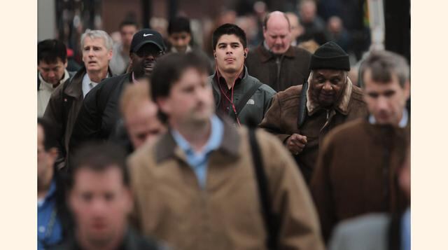 En el 2010, había cerca de 1,100 millones de ateos, agnósticos y personas sin filiación religiosa, y se espera que al 2050 no sean más de 1,200 millones. Pero, como porcentaje de la población mundial, disminuirán del 16% en 2010 al 13% a mediados de siglo