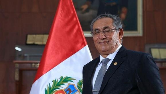 El ministro Óscar Vera indicó que no han conversado sobre una posible renuncia de la jefa de Estado. Foto: Presidencia