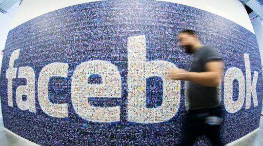 Facebook se encuentra flanqueado por LinkedIn y Google en el ránking. (Foto: AFP)