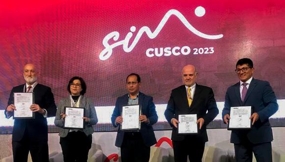 Gremios firmaron la Declaración de Cusco con el objetivo de promover la inclusión financiera y educación financiera. (Foto: SIM Cusco 2023)