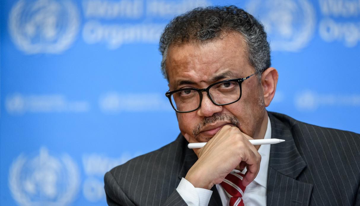 Tedros Adhanom Ghebreyesus dijo que la OMS empleó los días previos a la declaración de la emergencia mundial para viajar a China y conocer más sobre el virus. (Foto: AFP).