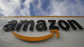 Amazon estudia usar centros comerciales para agilizar repartos, según WSJ