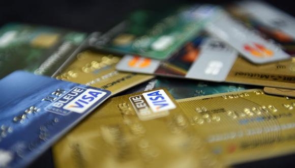 El 67% preferiría pagar sus compras online con efectivo si fuera sencillo. (Foto: Anne-Christine Poujoulat | AFP)