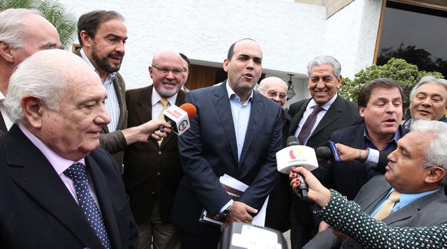 Las citas del lunes con Acción Popular, Frente Amplio y Fuerza Popular, fueron disímiles. Con los dos primeros partidos, quedó claro que el diálogo fue tan abierto que se habló hasta del pedido de facultades. Esto provocó que ambos lanzarán una suerte de 