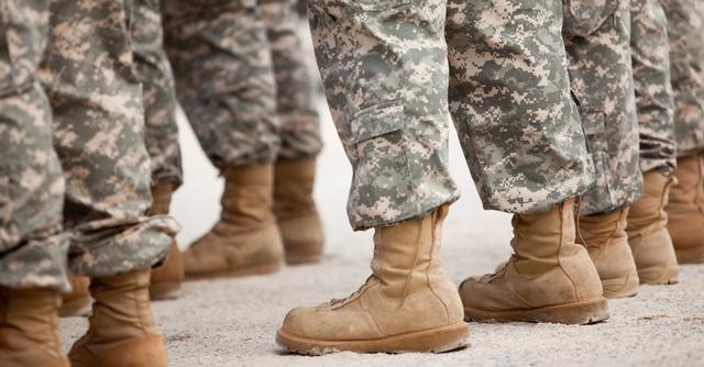 FOTO 7 | 7. Ingeniero 4D Printing para Camuflaje Militar (Foto: iStock)