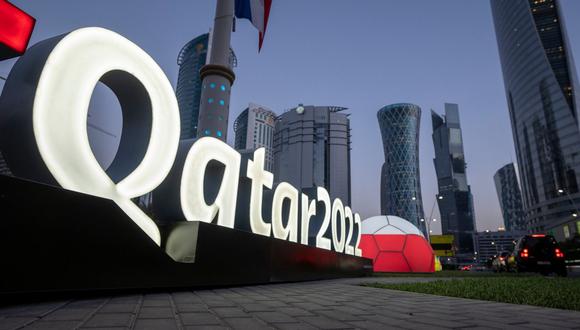 Entre los abusos que los empleados de los hoteles del Mundial en Qatar denuncian están la discriminación salarial en base a la nacionalidad y la etnia. (Foto: AP Photo/Darko Bandic)