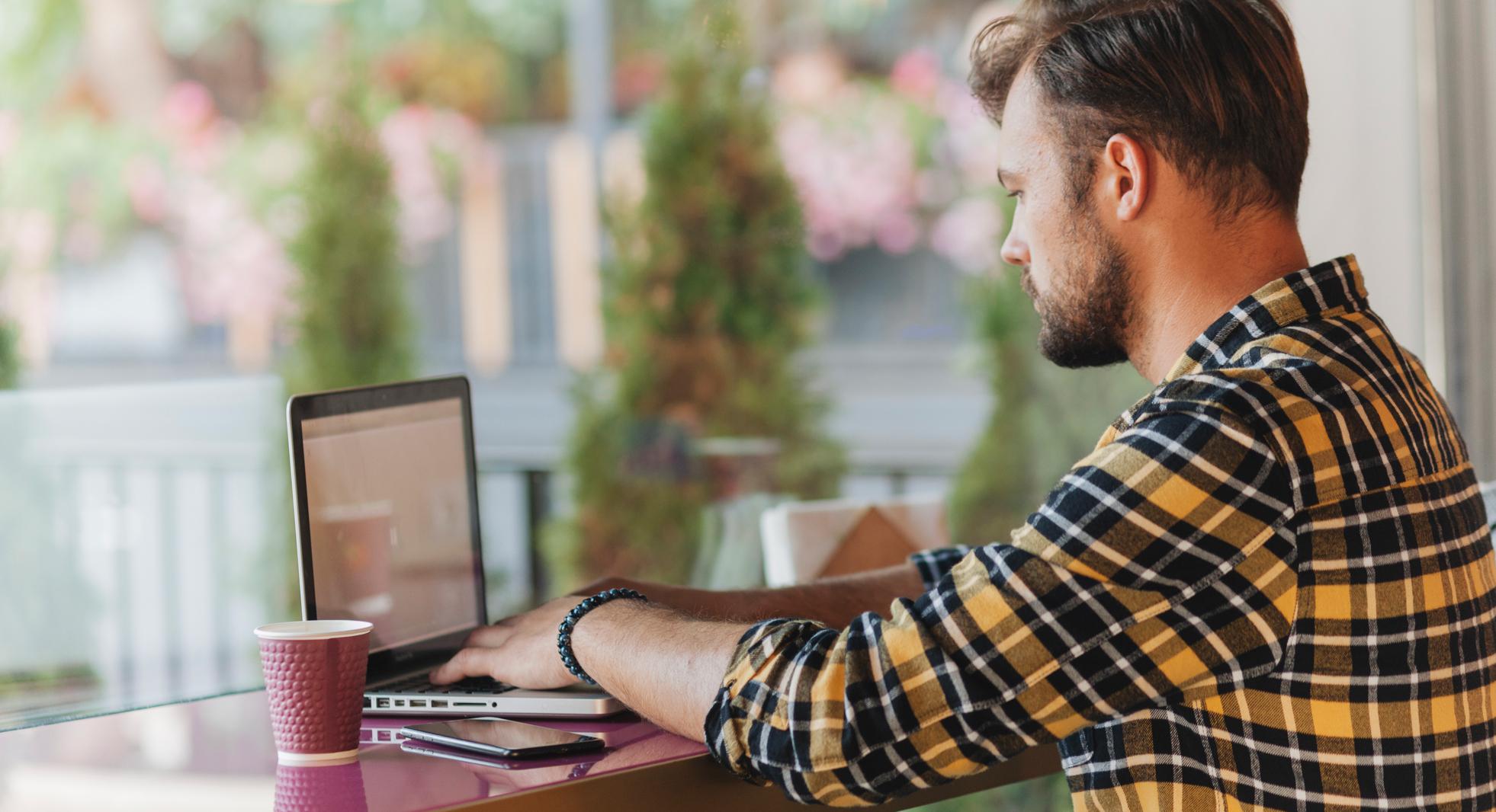 FOTO | Te presentamos una serie de recursos y herramientas utilizadas por freelancers de todo el mundo que pueden resultar de gran ayuda para tu desarrollo profesional. (Foto: Freepik)