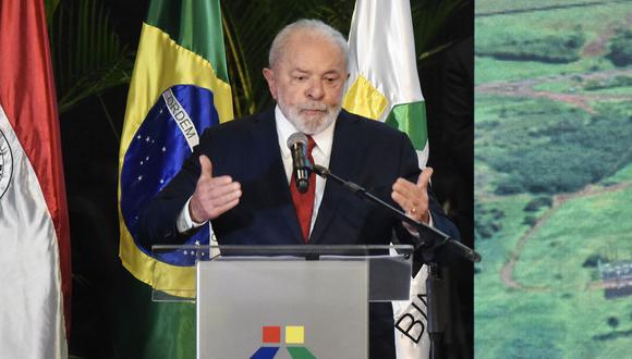 El presidente de Brasil, Luiz Inacio Lula da Silva, pronuncia un discurso durante una reunión en Foz do Iguacu, Brasil, el 16 de marzo de 2023. (Foto de DANIEL DUARTE / AFP)