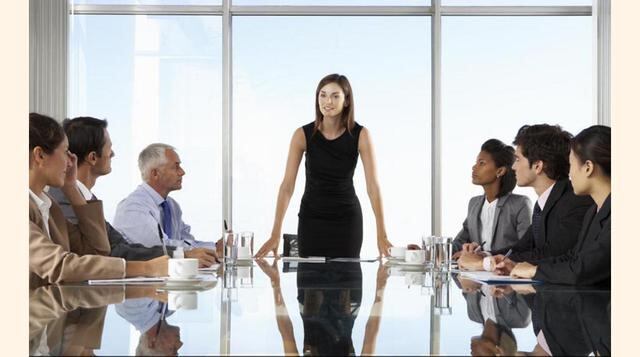 Ejecutivo corporativo senior, puntaje de estrés: 48.56.