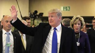 Donald Trump: Irán lo acusa de retrasar la firma de contratos