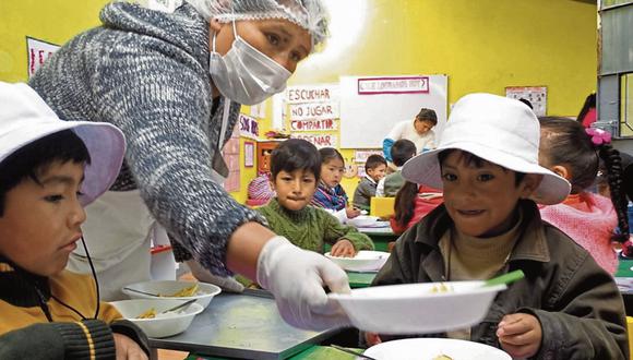 El enriquecimiento del arroz con nueve vitaminas y minerales se ha incluido en el programa de alimentación escolar y en otros programas de protección social. (Foto: Andina)