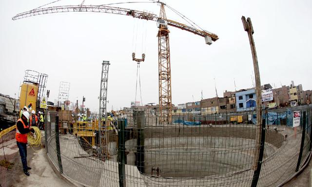 Martes 28. Los contratos vía "Asociaciones Público Privadas":http://gestion.pe/economia/contratos-via-app-ya-no-tendran-adendas-bancabilidad-evitar-otros-casos-como-chinchero-2185909 (APP) ya no tendrán adendas de “bancabilidad” para evitar otro