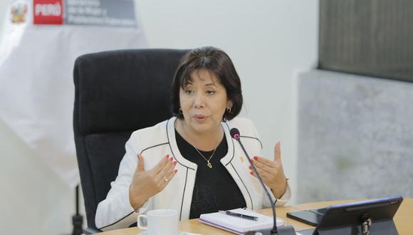La ministra de la Mujer, Nancy Tolentino, comentó que su sector presentará una propuesta legislativa para prohibir, en el Perú, los matrimonios de menores de 18 años. (Foto: MIMP)